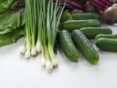 salatalık, soğan ve pancar 