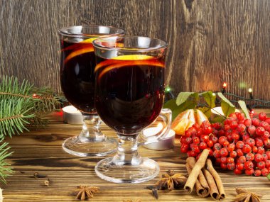 Baharat ile kırmızı şarap mulled 