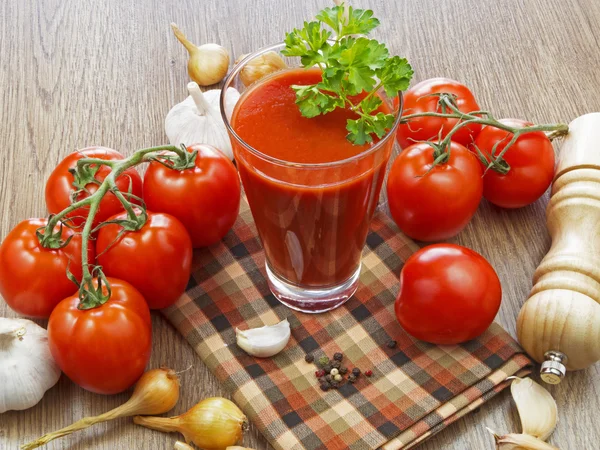 Summer gazpacho soup with vegetables — Stock Photo, Image