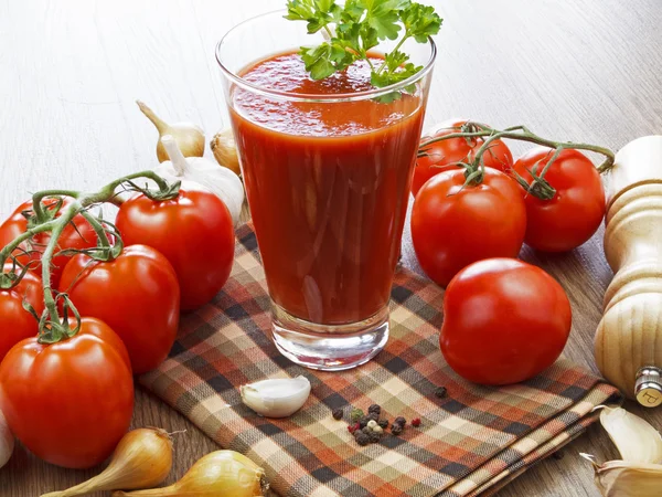 Summer gazpacho soup with vegetables — Stock Photo, Image