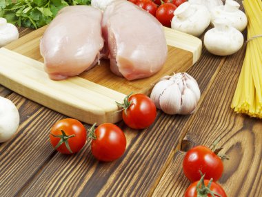 sebze ve spagetti ile tavuk göğsü 