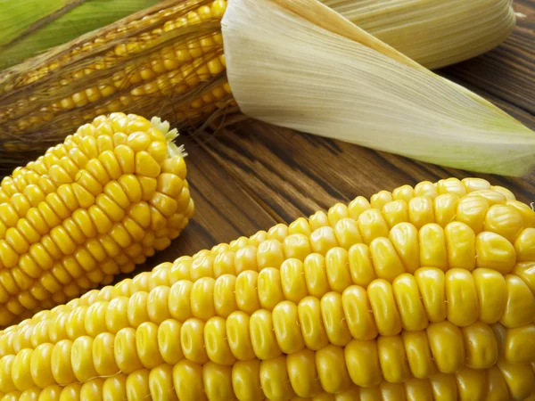 Fresh juicy corn — Stock Photo, Image