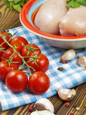 sebze ve spagetti ile tavuk göğsü