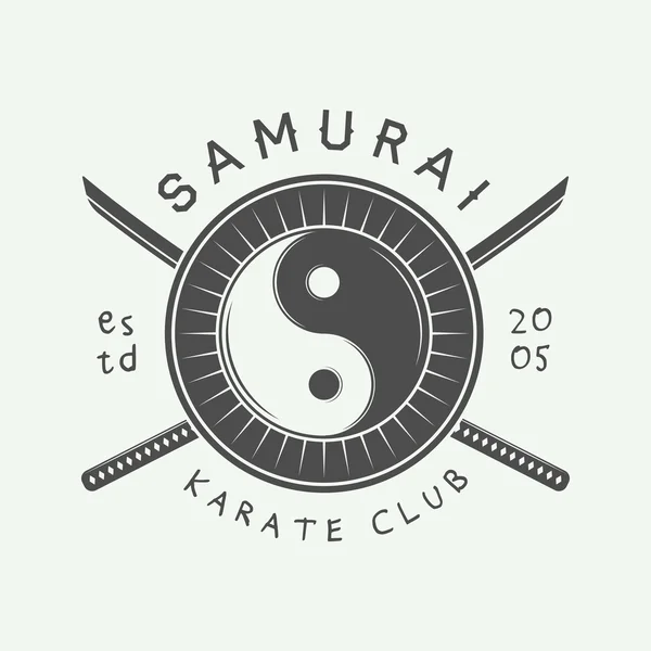 Logo karaté vintage ou arts martiaux — Image vectorielle