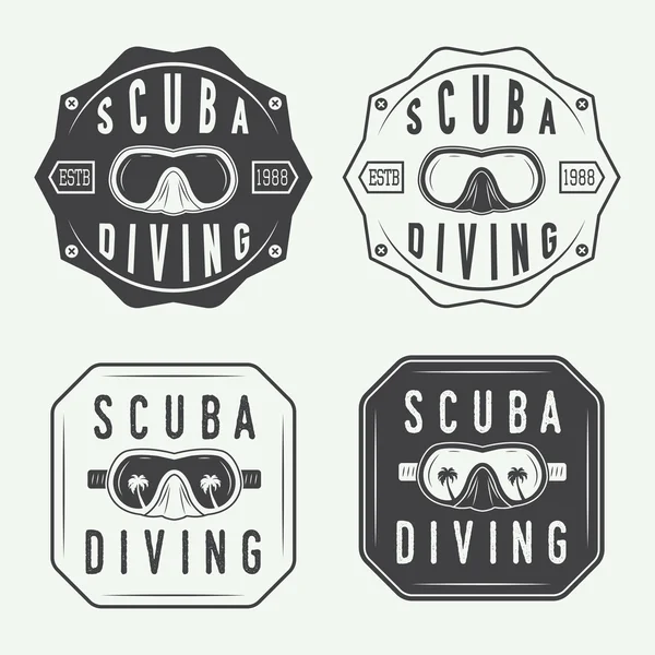 Conjunto de logotipos de mergulho, etiquetas e slogans em estilo vintage. Ilustração vetorial — Vetor de Stock
