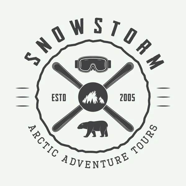 Vintage mountaineering and arctic expeditions logos, badges, emblems and design elements. — Stock Vector