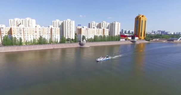 Astana. Río Ishim . — Vídeo de stock