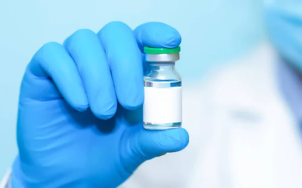 Läkare Blå Handskar Som Håller Flaska Med Vaccin Begreppet Medicin — Stockfoto