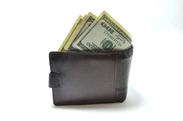 Bolsa com notas de cem dólares sobre fundo branco — Fotografia de Stock