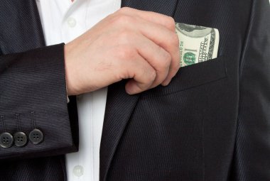 cep kostüm para koyarak işadamı