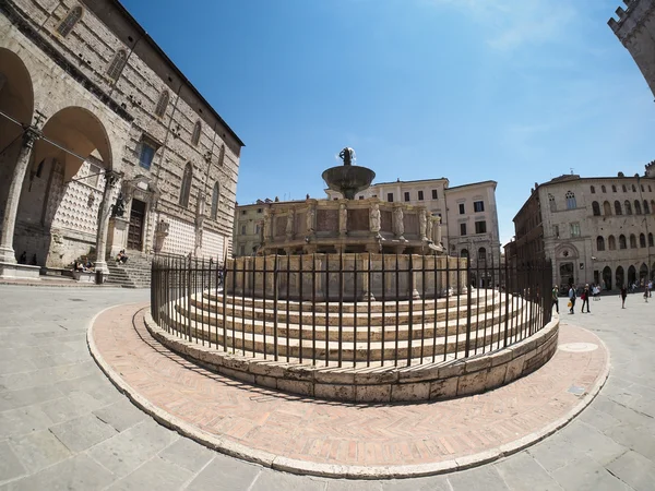 Perugia - Fontana Maggiore shot with a fisheye — Stock Photo, Image