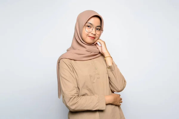 Faccina Sorridente Bella Asiatico Ragazza Indossare Hijab — Foto Stock