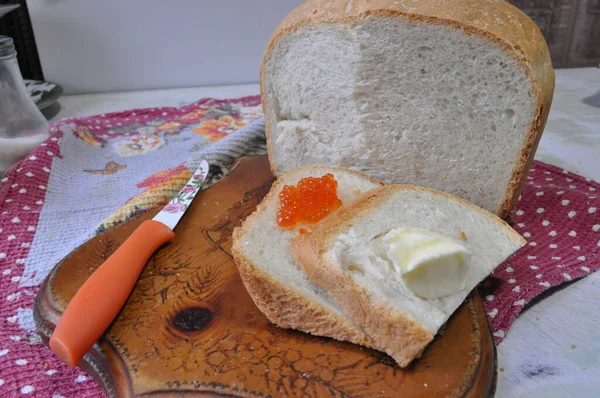 Pane Bianco Una Tavola Pane Appena Sfornato Come Cuocere Pane — Foto Stock