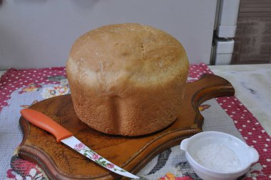 Tahtadaki beyaz ekmek