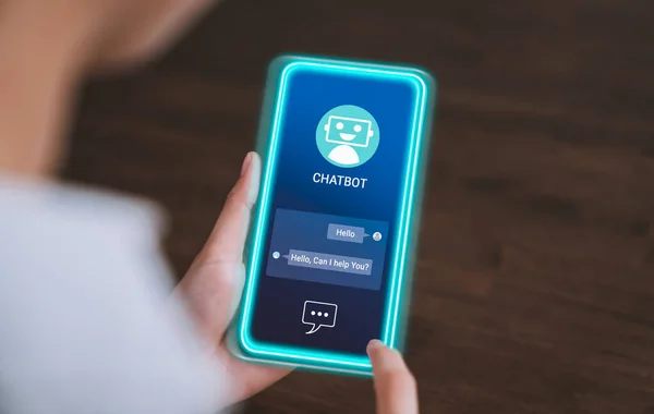 Chatbot Digital Enviado Para Destinatário Celular Mão Usando Smartphone Inteligência Imagens Royalty-Free