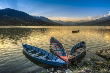 fewa Gölü pokhara, nepal, gemilerde