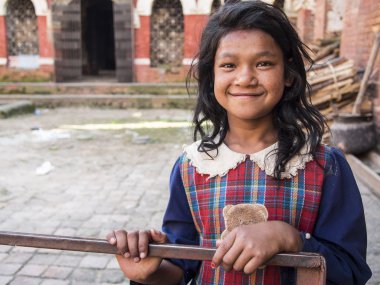 Sankhu, Nepal-Ekim 13, 2012: tanımlanamayan kız tebrik 
