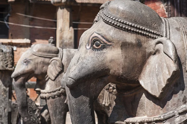 Estatua de elefante en el templo de Kirtipur, Nepal —  Fotos de Stock