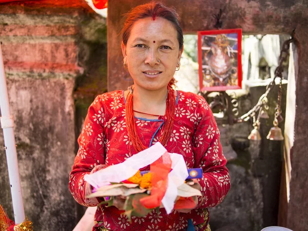 Sankhu, Nepal-OCT 13, 2012: mujeres nepalesas no identificadas — Foto de Stock