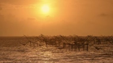 Şafakta Pak Pra, Phatthalung, Tayland