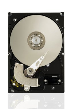 Kırpma yolu ile beyaz izole arka planda sabit disk sürücü.