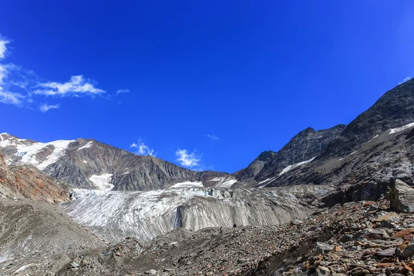 Panorama miasta z Tre-la-Tete lodowca w Alpach Francuskich — Zdjęcie stockowe