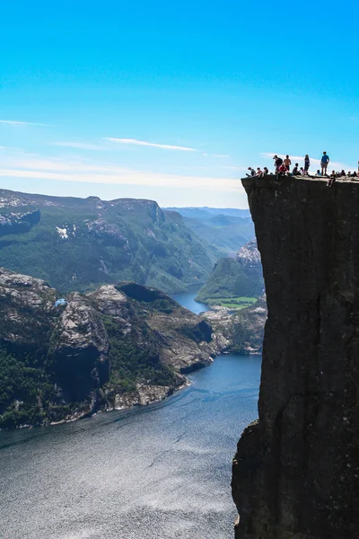 Preikestolen と Lysefjorden — ストック写真