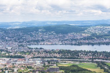 Zürih Şehri ve göl Panorama görünümünü Uetliberg üzerinde