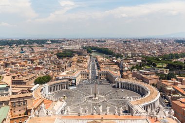 Vatikan ve Roma şehrinin havadan görünümü