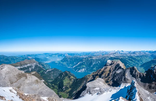 Der Luzerner See und die Schweizer Alpen — Stockfoto