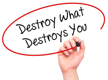 Adam el ile siyah kalemi yok ne yok eder sen yazma 