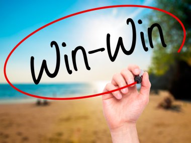 Adam el kazan-kazan ile siyah kalemi görsel ekranda yazma..