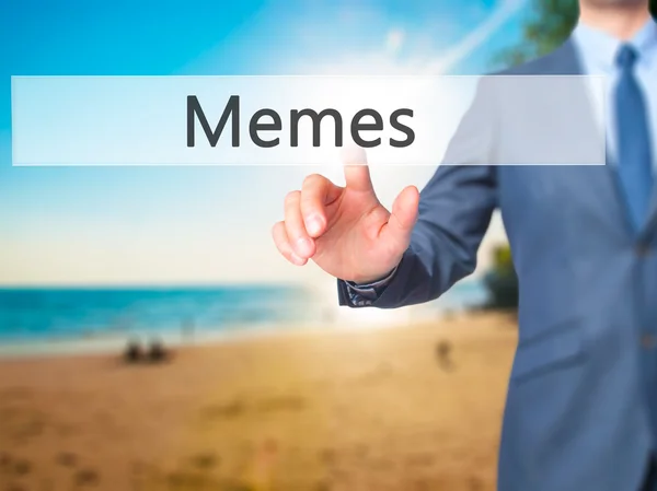 Memes - Businessman main en appuyant sur le bouton sur l'écran tactile interfa — Photo