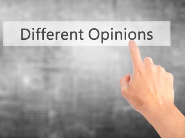 Farklı görüşler - bulanık adam üzerinde bir düğmeye basarak el