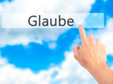 İnanç - arka plan bulanık kavramı üzerinde bir düğmeye basarak el