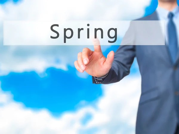 Wiosna - biznesmen ręcznie naciskając przycisk na dotykowy ekran interf — Zdjęcie stockowe