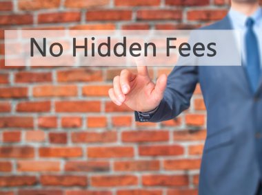 Hiçbir gizli ücretler - işadamı el düğmesine basarak dağ eteğindeki taş yığını dokunma