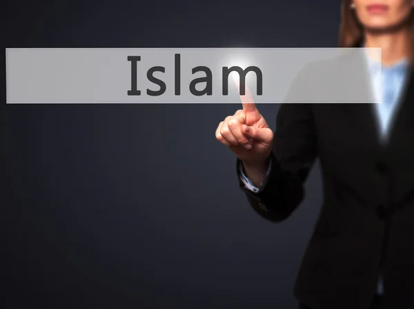 Islam - affärskvinna handen trycka knappen på touch skärmen inte — Stockfoto