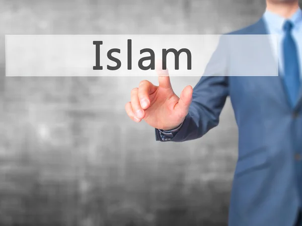 Iszlám - a érint képernyő interfa nyomja a kezét üzletember gomb — Stock Fotó
