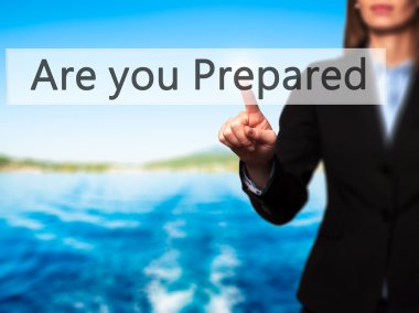 İş yaratma - dokunmatik ekran butonuna işadamı el basarak