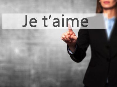 İş yaratma - dokunmatik ekran butonuna işadamı el basarak