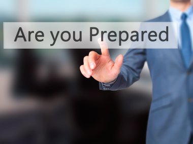 İş yaratma - dokunmatik ekran butonuna işadamı el basarak 