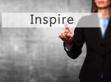 Inspire - Dokunmatik ekran int'te iş kadını el tuşuna basarak