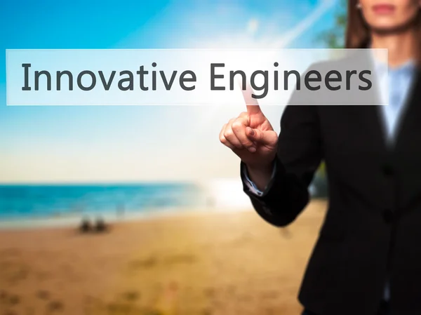 Innovative Ingenieure - Geschäftsfrau drückt Hand auf Knopf — Stockfoto