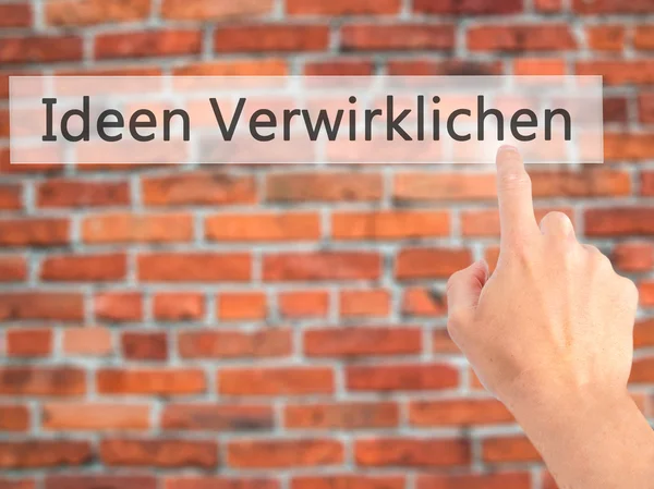 Geistiges Eigentum - Geschäftsfrau drückt Hand auf Knopf — Stockfoto