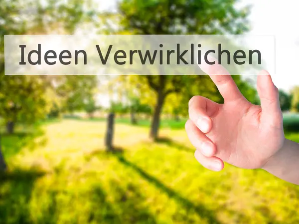 Geistiges Eigentum - Geschäftsfrau drückt Hand auf Knopf — Stockfoto