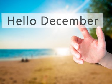 Ücretsiz teklif - dokunmatik ekran butonuna işadamı el basarak