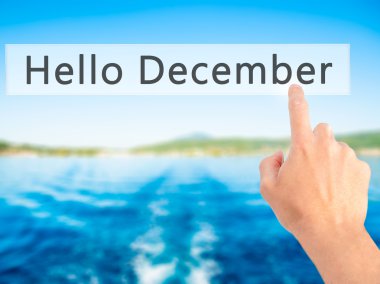 Ücretsiz teklif - dokunmatik ekran butonuna işadamı el basarak