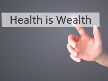 Ücretsiz teklif - dokunmatik ekran butonuna işadamı el basarak