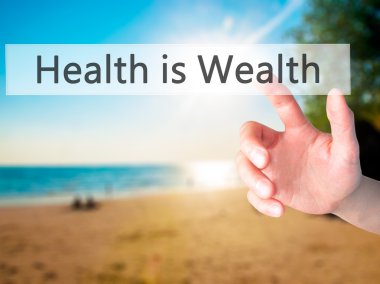 Ücretsiz teklif - dokunmatik ekran butonuna işadamı el basarak